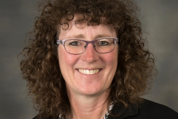 Leona Staples Wins 2021 Influential Women in Canadian Agriculture Award