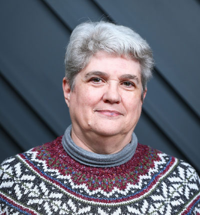Lori Tyler headshot